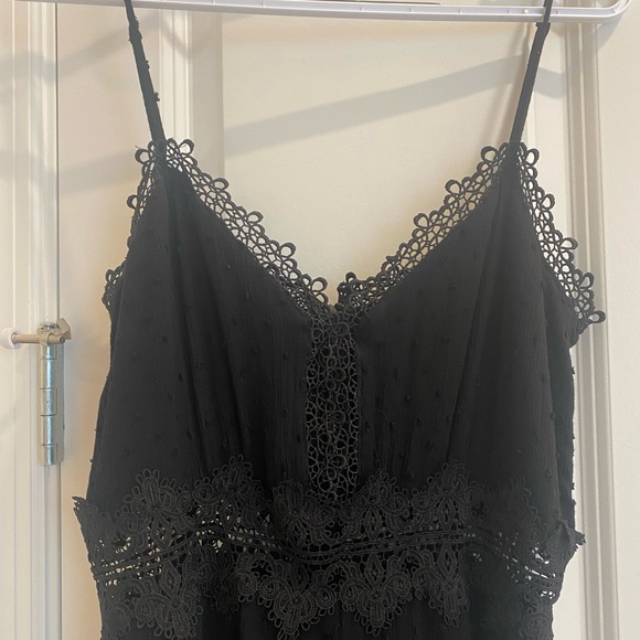 **SOLD** ..Lulu’s Leeta black Swiss dot jumper - Picture 5 of 8